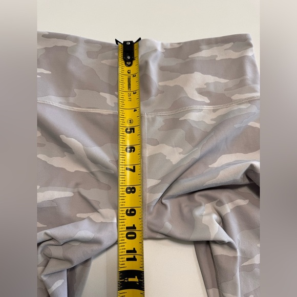 Athleta Elation 7/8 Tight Gray Camo Women's Size Large - Picture 10 of 12